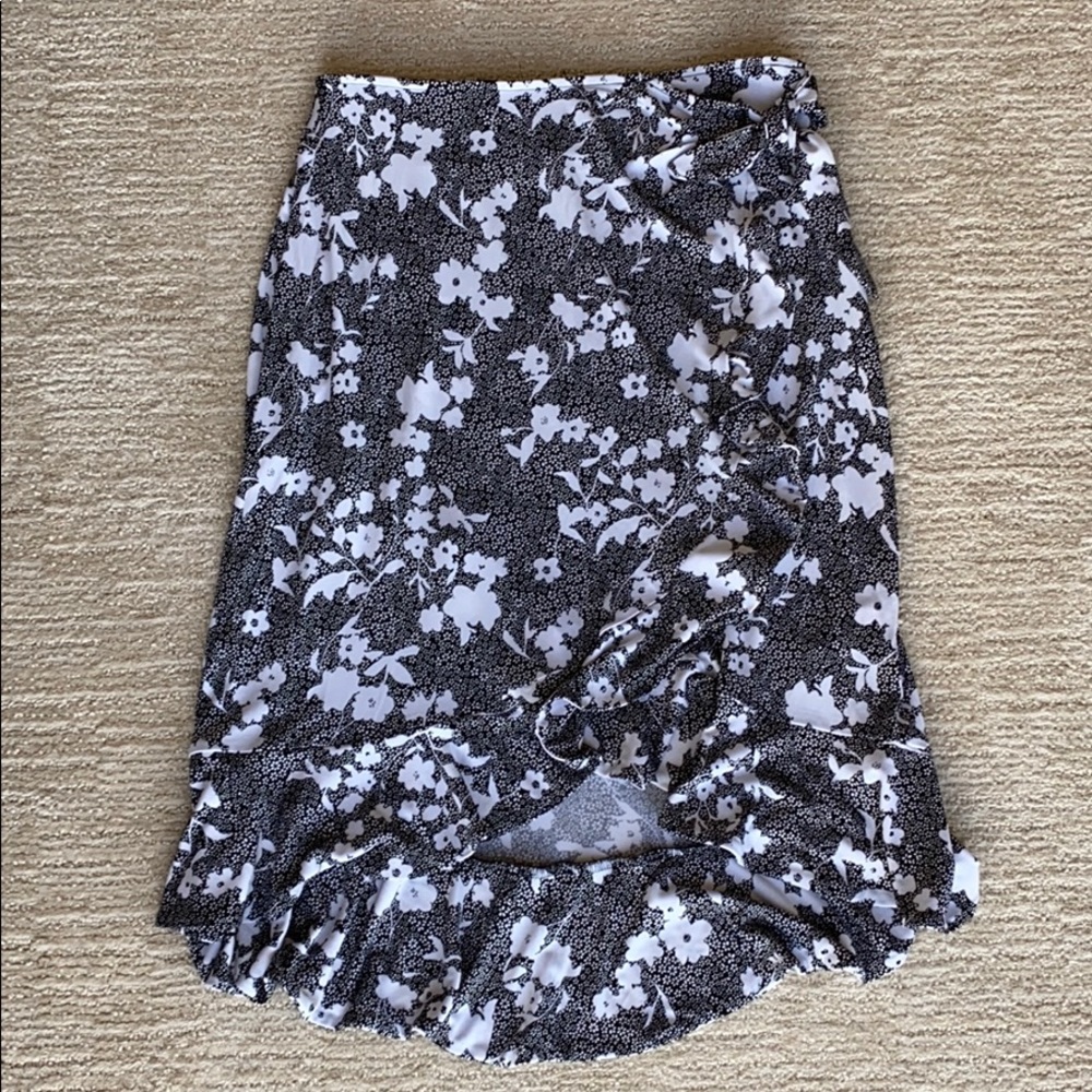Michael Kors Midi Floral Faux Wrap Skirt in size S